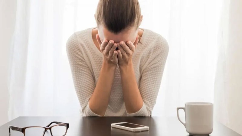 هل تعاني من "إعياء الإنترنت"؟.. إليك أسبابه وطرق الوقاية منه