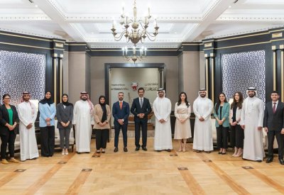 وزير شؤون البلديات والزراعة يلتقي الدفعة الثامنة من برنامج رئيس مجلس الوزراء لتنمية الكوادر الحكومية