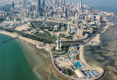قرار كويتي جديد: مستحقات الدولة قبل تجديد إقامة الأجانب