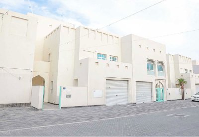 “الإسكان”: تشييد 8337 منزلا وتوزيع 1103 قسائم سكنية خلال عامين