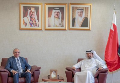 رئيس الجمارك يبحث أوجه التعاون مع سفير دولة إسرائيل لدى البحرين