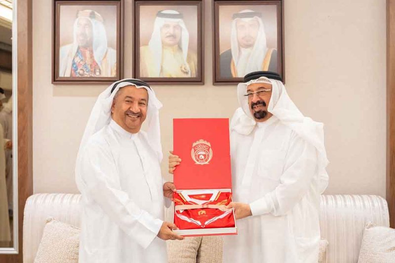 بالصور: رئيس نادي المحرق يستقبل بن جلال ويشيد بمبادرات "طموح"