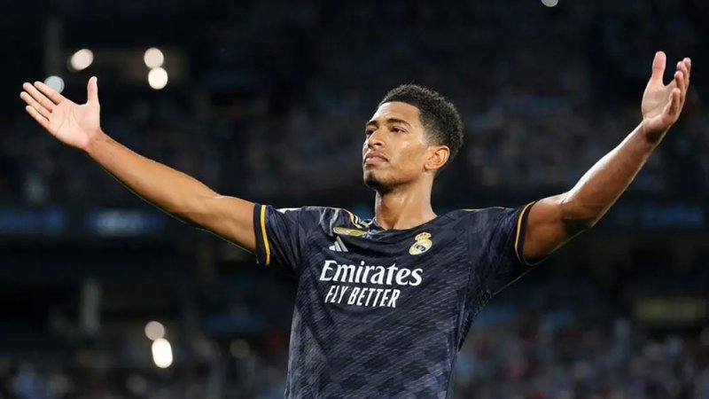 أنشيلوتي: قميص ريال مدريد لا يثقل كاهل بيلنغهام