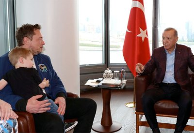 أردوغان يدعو ماسك لفتح مصنع لسيارات تسلا في تركيا