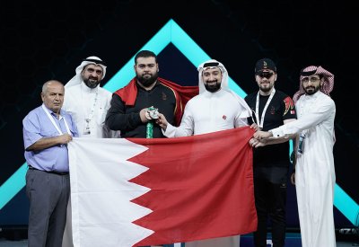 الرباع غور يهدي مملكة البحرين ميداليتين فضية وبرونزية في بطولة العالم لرفع الاثقال