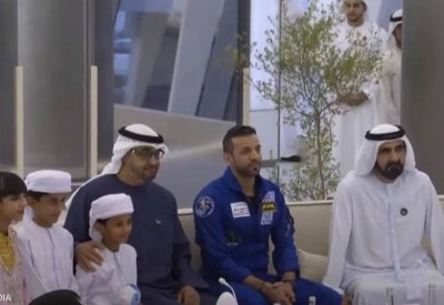 بالفيديو: رائد الفضاء سلطان النيادي يعود الى الامارات