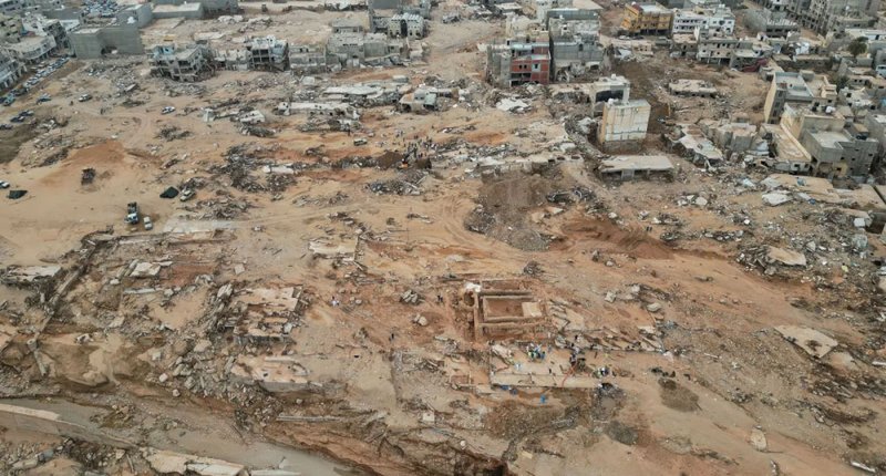 ضرب 11 دولة في 12 يوما.. "المناخ المتطرف" يجوب العالم
