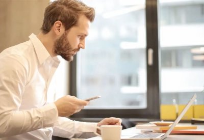 تجلس لساعات طويلة خلال اليوم.. خطر مميت يداهم صحتك