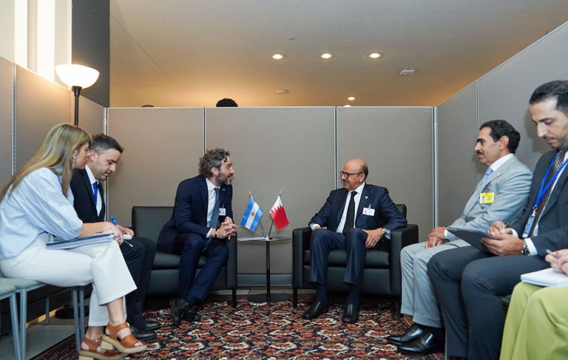 وزير الخارجية يجتمع مع وزير الخارجية والتجارة الدولية والعبادة في جمهورية الأرجنتين