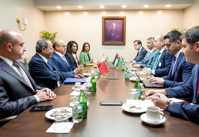 وزير الخارجية يجتمع مع نائب رئيس الوزراء وزير الخارجية وشؤون المغتربين بالمملكة الأردنية الهاشمية 