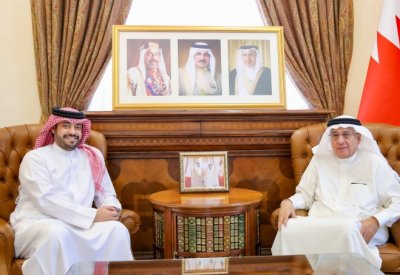 مستشار جلالة الملك لشؤون الإعلام يشيد بمركز الاتصال الوطني
