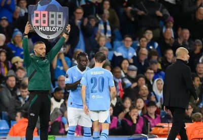 برناردو سيلفا.. خامس المصابين في مانشستر سيتي