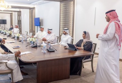 "أمانة الشورى" و"التنمية السياسية" ينظمان جلسة نقاشية حول "الإدارة الاحترافية لوسائل الإعلام الرقمي" لأعضاء "الشورى"
