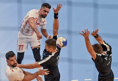 أحمر اليد يحقق بداية قوية في الاسياد بالفوز على كازاخستان