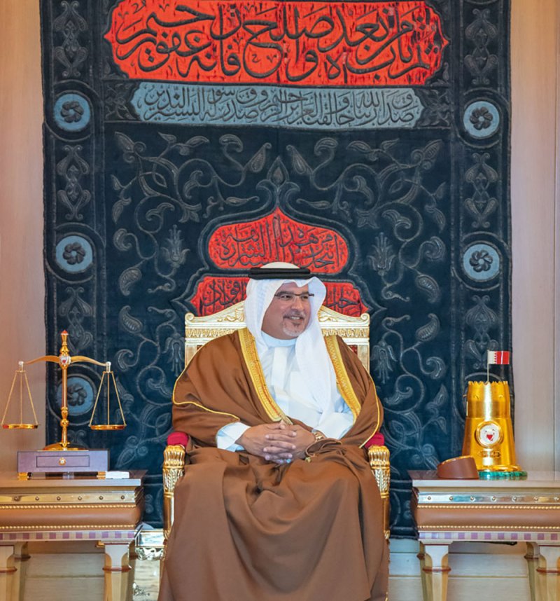 نائب جلالة الملك ولي العهد يتسلم أوراق اعتماد خمسة سفراء جدد لدى مملكة البحرين