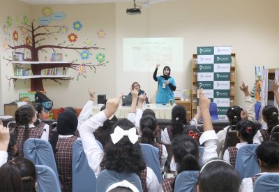 بلدية المنطقة الجنوبية تقيم محاضرة توعوية وفعالية الإيكو باص بابتدائية فاطمة بنت الخطاب