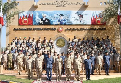 رئيس هيئة الأركان يحضر افتتاح دورتي الدفاع الوطني الثالثة والقيادة والأركان المشتركة السادسة عشرة