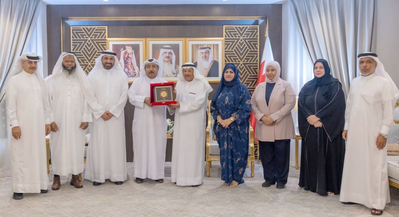 الصالح: الاتحادات والنقابات العمالية تضطلع بمسؤوليات وطنية وتُسهم في إبراز جهود الكوادر والكفاءات البحرينية