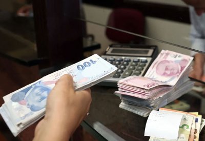 هبوط تاريخي جديد للعملة التركية مقابل الدولار