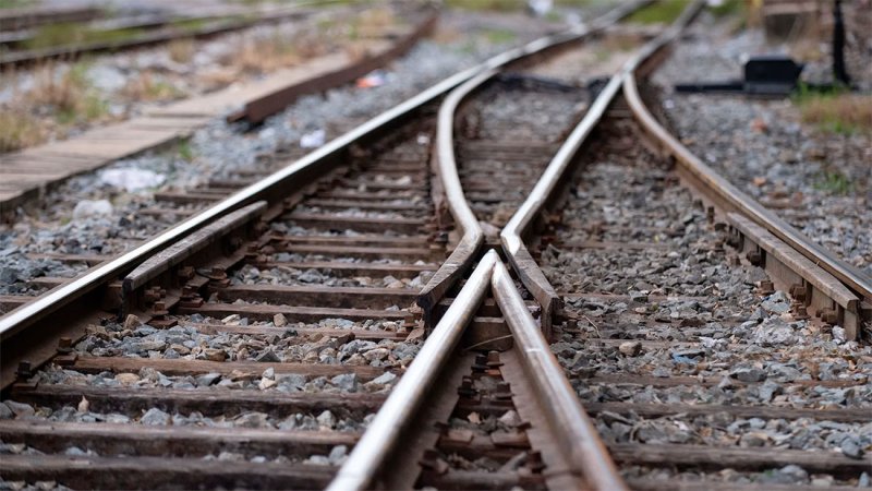 العراق يتطلع لإنشاء أول خط سكة حديد مع إيران