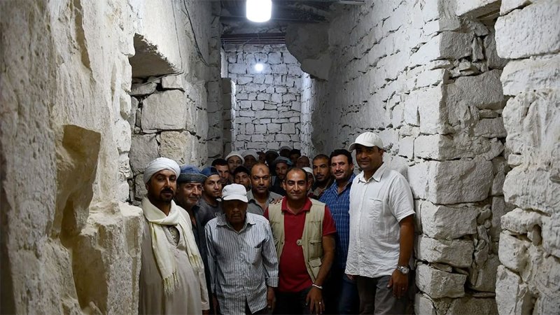 كنز أثري جديد في مصر.. هرم ساحورع يبوح بسر غير مسبوق