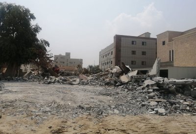 بلدية المنطقة الجنوبية تهدم 6 مباني مخالفة في النويدرات