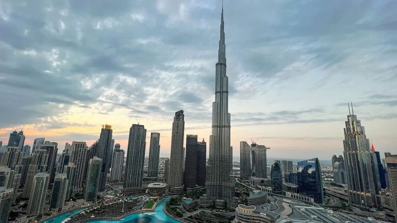 دبي تعلن خفض الدين العام 7.9 مليار دولار بنهاية 2023