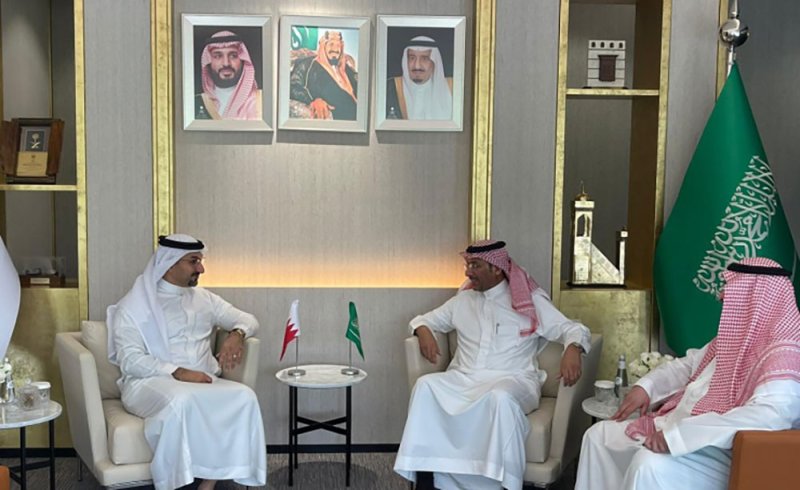 وزير الصناعة والتجارة يلتقي وزير الصناعة والثروة المعدنية السعودي