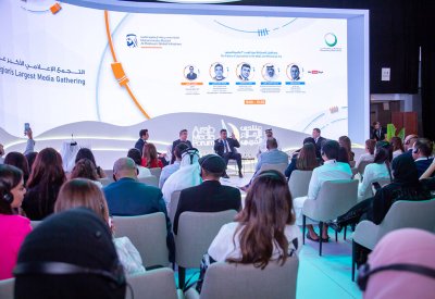 العلماء: الدور البشري محوري في تعزيز موثوقية المحتوى الإعلامي 