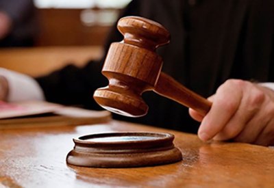 متهم يدعي العمل "بنقل الأثاث" لإتمام سرقاته