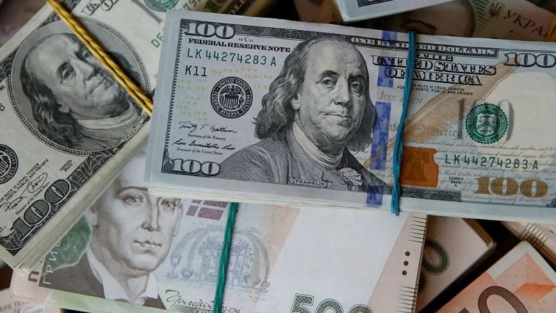 للحفاظ على قوة عملاتها أمام الدولار.. هذه الدول تواجه "الفيدرالي" بسلاح مختلف!