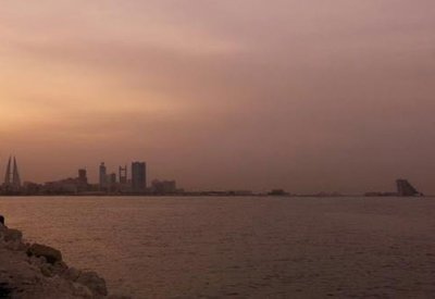 وفاة شخص غرقاً جراء سقوط سيارته في البحر بمنطقة الفاتح