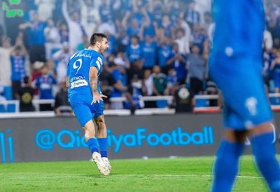 كوليبالي وميتروفيتش يعيدان الهلال للصدارة