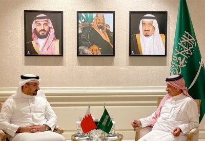 الوزير فخرو يلتقي وزير السياحة السعودي