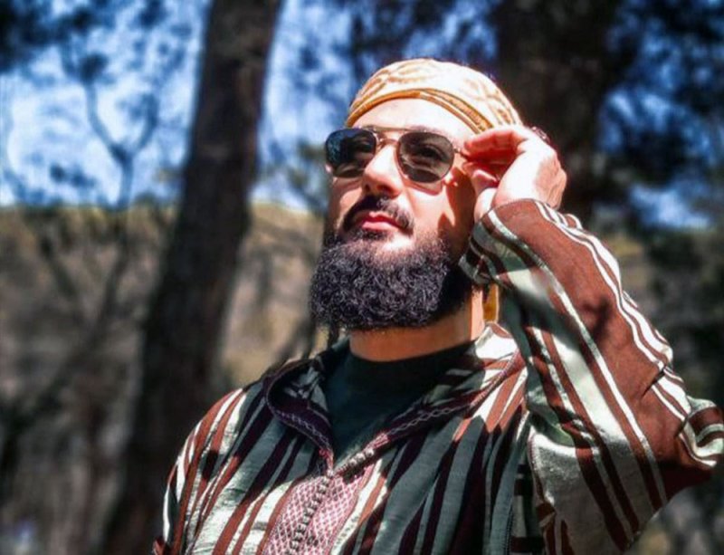 مغني فرقة ابن عربي يحتفل بالمولد النبوي بكليب "مطبوع"