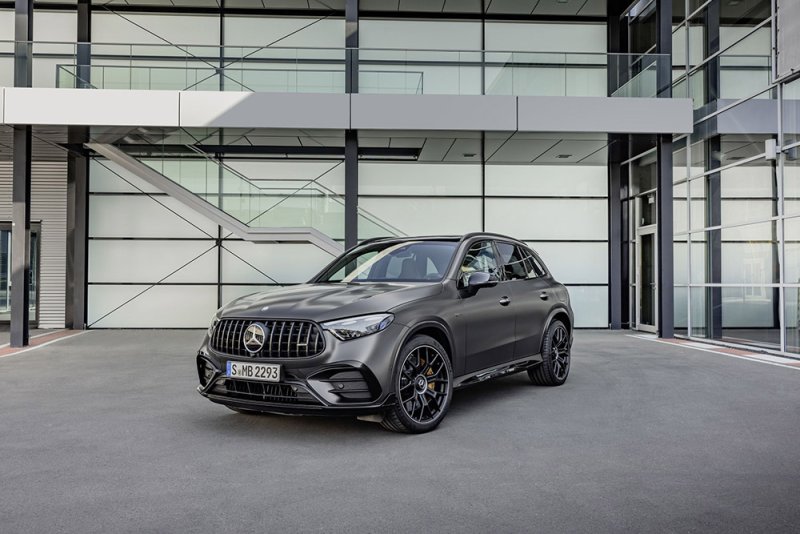 مرسيدس AMG تكشف النقاب عن GLC 43