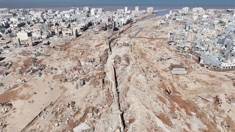 منعًا لتكرار نكبة درنة.. إجلاء 80 عائلة جنوبي ليبيا