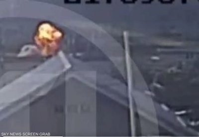 بمسيرة أوكرانية.. فيديو لانفجار بقاعدة طائرات هليكوبتر روسية