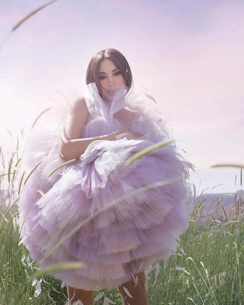 “العقد” جديد إليسا