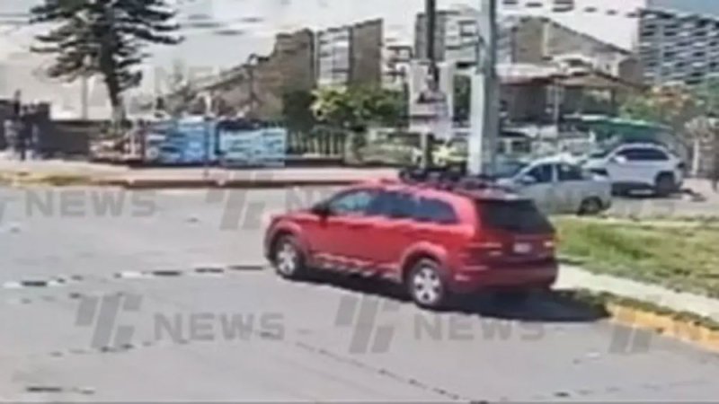 بالفيديو: كنيسة تنهار على رؤوس المصلين بالمكسيك وتوقع قتلى