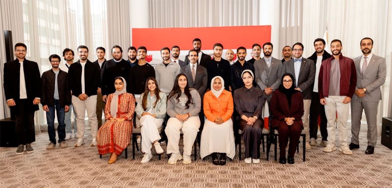 سفير مملكة البحرين لدى الولايات المتحدة الأمريكية يلتقي عددًا من الطلبة البحرينيين في ولاية ماستشوستس والولايات المجاورة