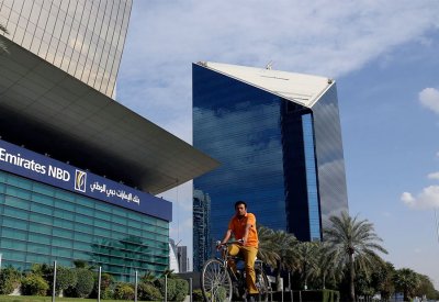 رويترز: "ENBD" يطلق أول سندات خضراء بـ 750 مليون دولار