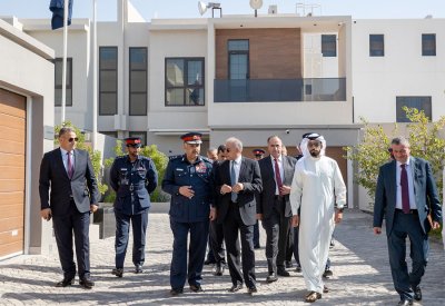 مدير الأمن العام الأردني يزور السجون المفتوحة والأكاديمية الملكية للشرطة