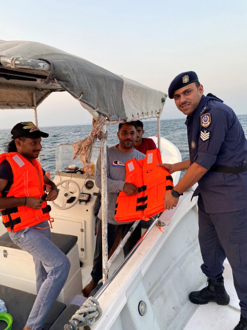 قيادة خفر السواحل تنظم حملات توعوية لمرتادي البحر