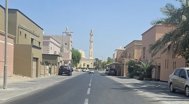 "الأشغال": الانتهاء من مشروع تطوير الطرق بمجمع 807 في مدينة عيسى