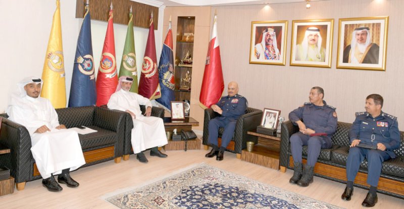 تعزيز التعاون بين “الأمن العام” و “حلبة البحرين”