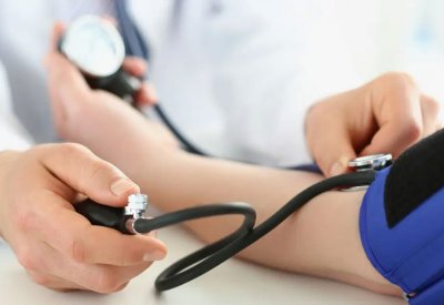 6 مشروبات منزلية لخفض ضغط الدم المرتفع.. تعرف عليها