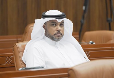 الرفاعي يؤكد أهمية تعظيم وتعزيز حقوق المعلمين البحرينيين