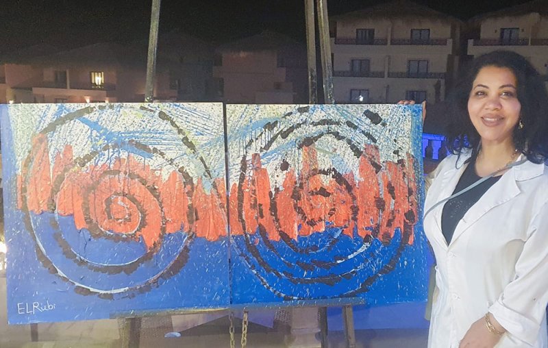 منى الروبي تعرض لوحاتها احتفالات “يوم السياحة العالمي والفنون” بمصر