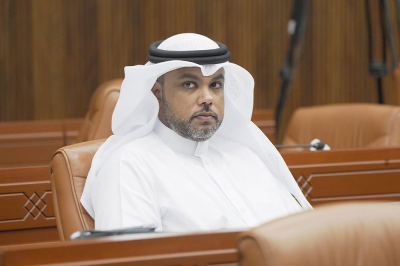 الرفاعي يؤكد أهمية تعظيم وتعزيز حقوق المعلمين البحرينيين
